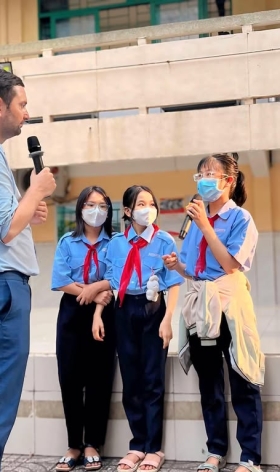 NGOẠI NGỮ QUỐC TRÍ