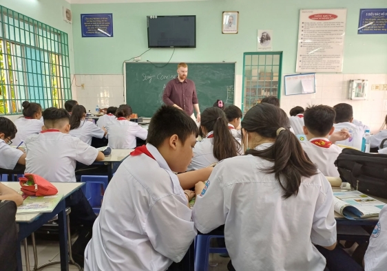 NGOẠI NGỮ QUỐC TRÍ