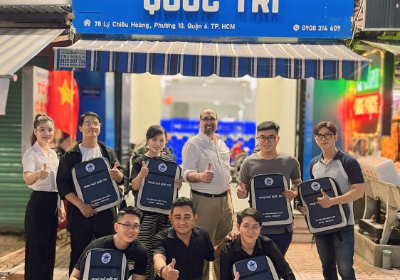 NGOẠI NGỮ QUỐC TRÍ